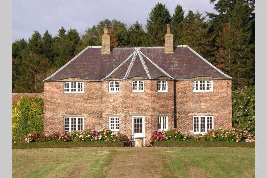 Garden Cottage, Fochabers Extérieur photo
